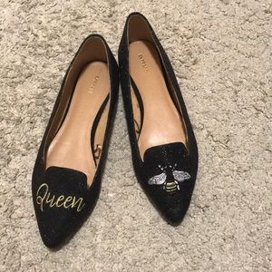 Queen Bee flats